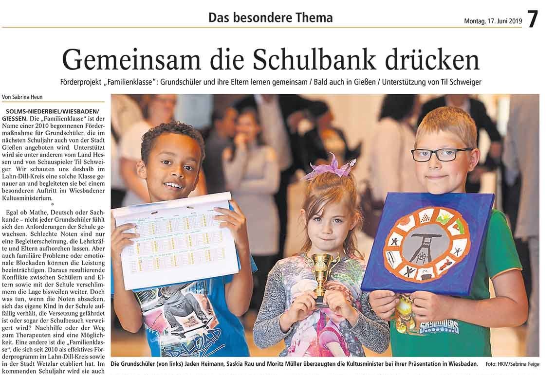 Förderprojekt „Familienklasse“: Grundschüler und ihre Eltern lernen gemeinsam / Bald auch in Gießen / Unterstützung von Til Schweiger Förderprojekt „Familienklasse“: Grundschüler und ihre Eltern lernen gemeinsam / Bald auch in Gießen / Unterstützung von Til Schweiger