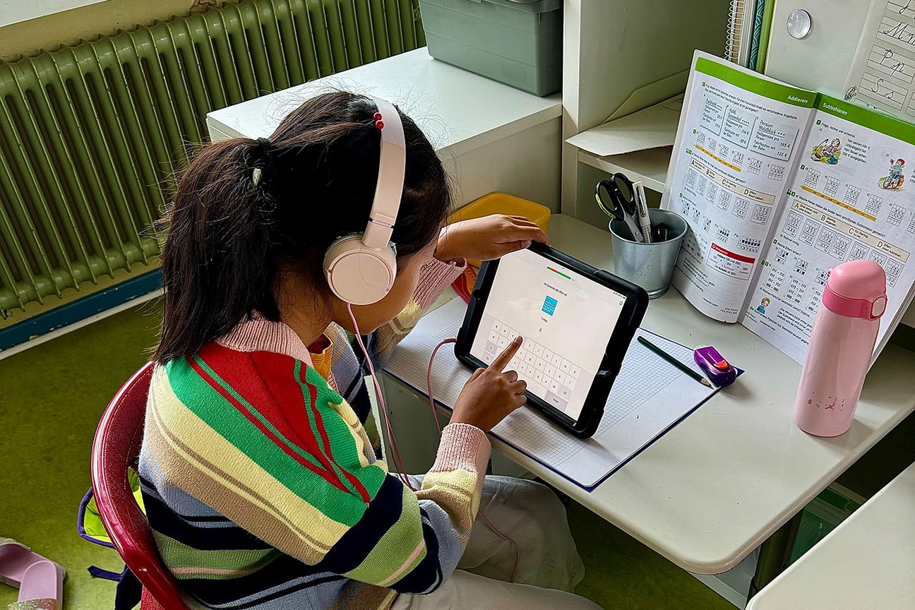 Grundschule Niederbiel - Jeder Schüler hat sein eigenes iPad Grundschule Niederbiel - Jeder Schüler hat sein eigenes iPad