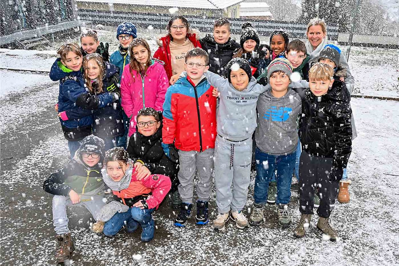 Klassen der Grundschule Niederbiel im Jahr 2023/24